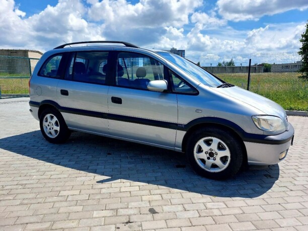 Opel Zafira A, 7 мест, 2001 г.