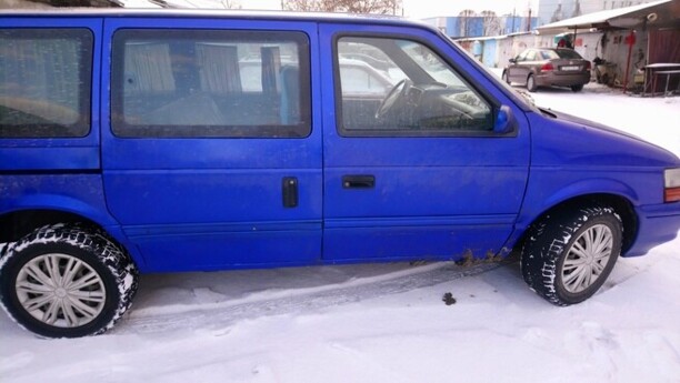 Dodge Caravan II, 7 мест, 1993 г.