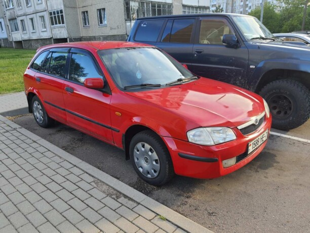 Mazda 323F, 1999 г.