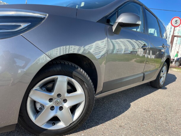 Renault Grand Scenic III · 2-й рестайлинг, 7 мест, 2013 г.