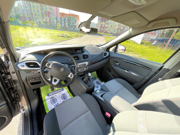 Renault Grand Scenic III · 2-й рестайлинг, 7 мест, 2013 г.