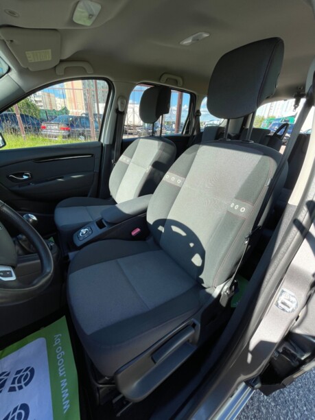 Renault Grand Scenic III · 2-й рестайлинг, 7 мест, 2013 г.