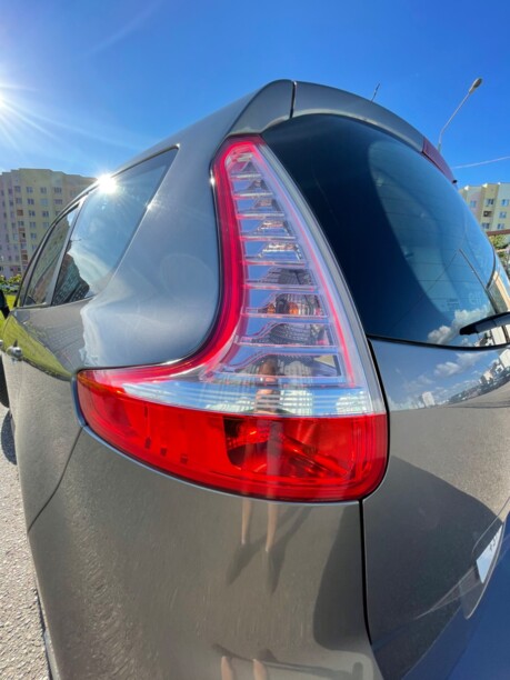 Renault Grand Scenic III · 2-й рестайлинг, 7 мест, 2013 г.