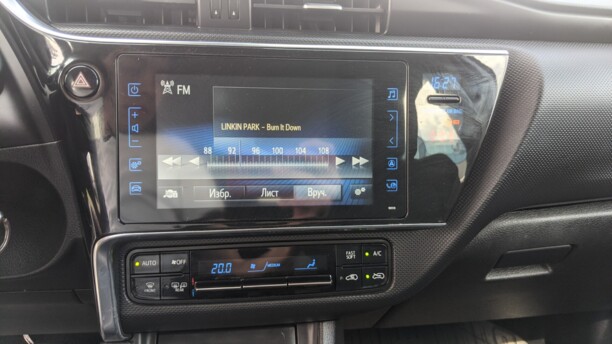 Toyota Auris II (E180) · Рестайлинг, 2018 г.