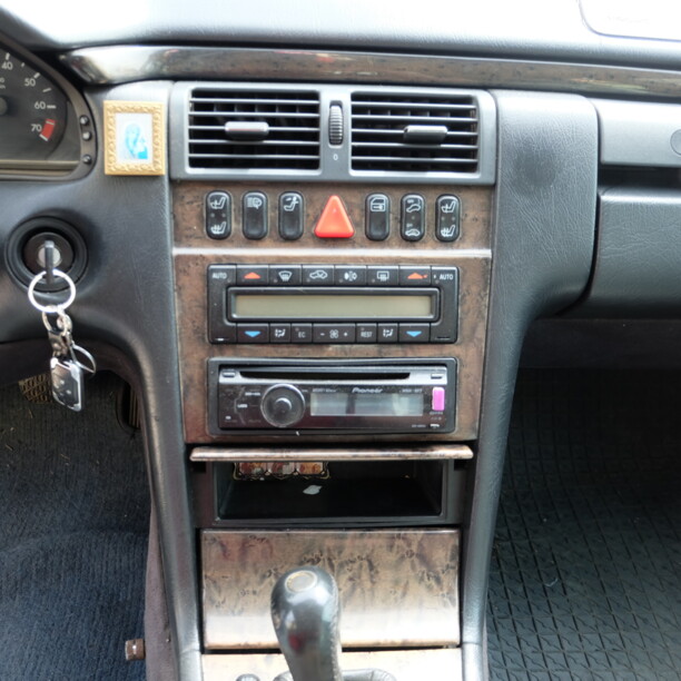 Mercedes-Benz E-Класс W210, S210, 1995 г.