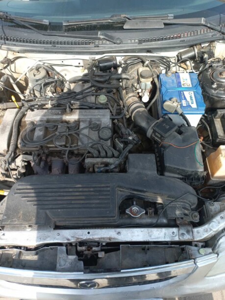 Mazda 323F, 1998 г.