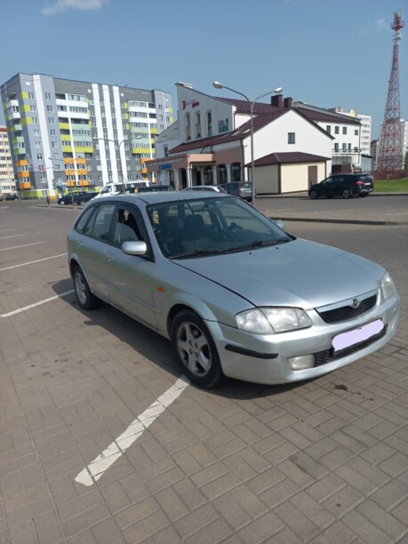 Mazda 323F, 1998 г.
