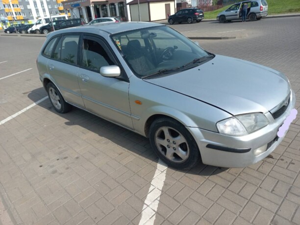 Mazda 323F, 1998 г.