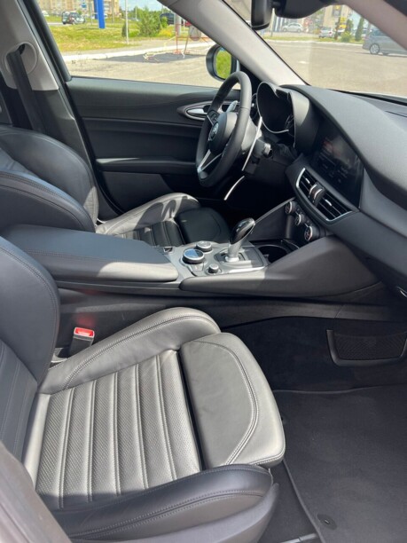Alfa Romeo Giulia, 2019 г.