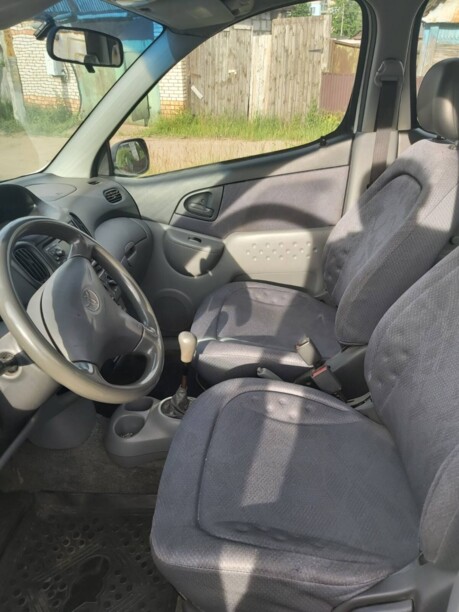 Toyota Yaris Verso, 2003 г.