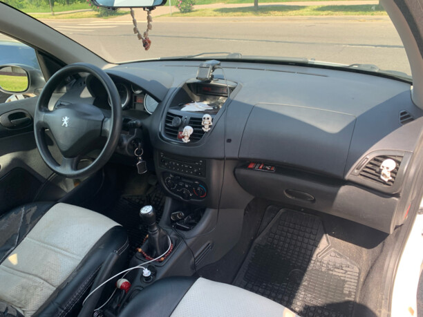 Peugeot 206 Plus, 2011 г.