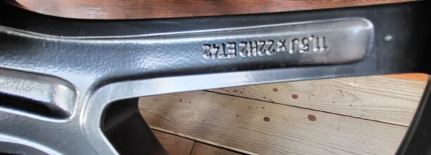 Оригинал мерседес 10x22 5x115 4 шт.