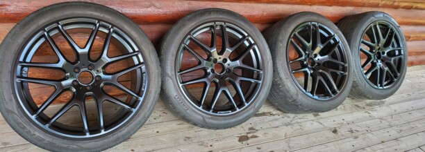 Оригинал мерседес 10x22 5x115 4 шт.
