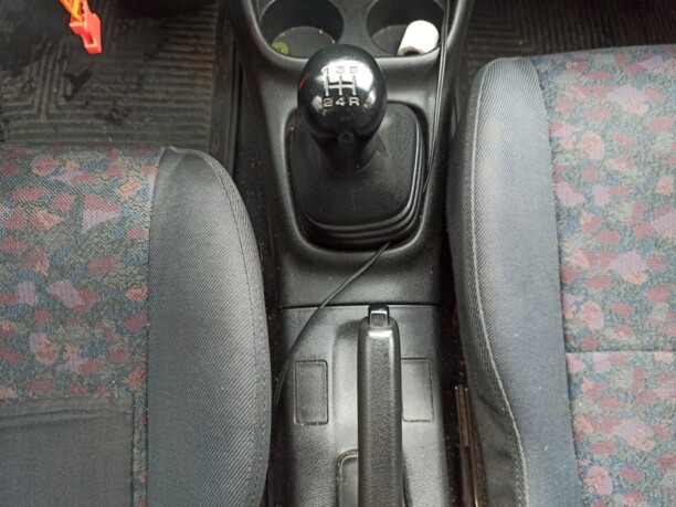 Mazda 323F, 1998 г.
