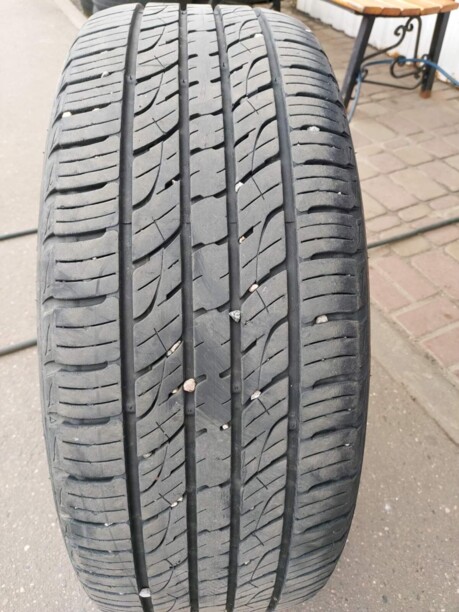 Легковые шины Kumho 235/55 R19 2 шт.