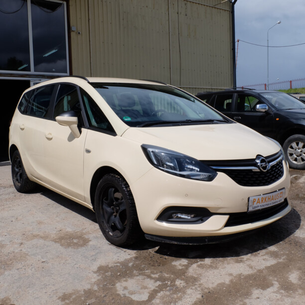 Opel Zafira C · Рестайлинг, 7 мест, 2017 г.
