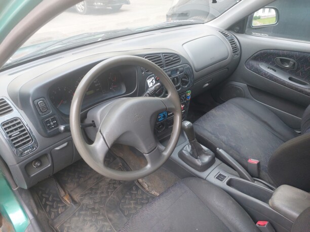 Mitsubishi Colt V, 1999 г.