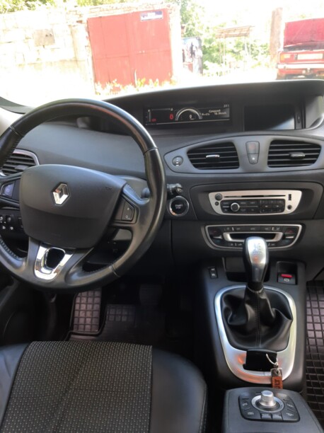 Renault Grand Scenic III · 2-й рестайлинг, 7 мест, 2016 г.