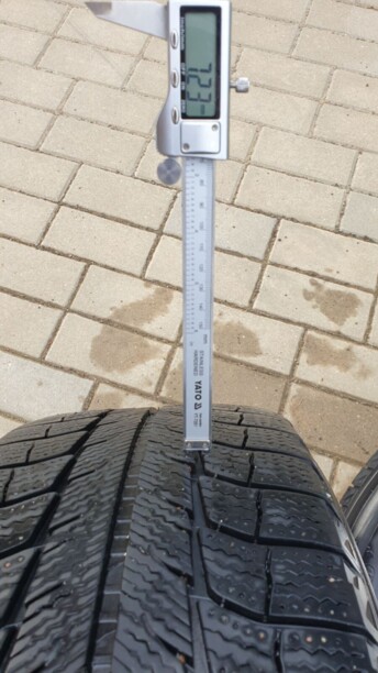 Легковые шины Michelin LATITUDE X-ICE 235/55 R18 4 шт.