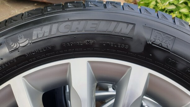 Легковые шины Michelin LATITUDE X-ICE 235/55 R18 4 шт.