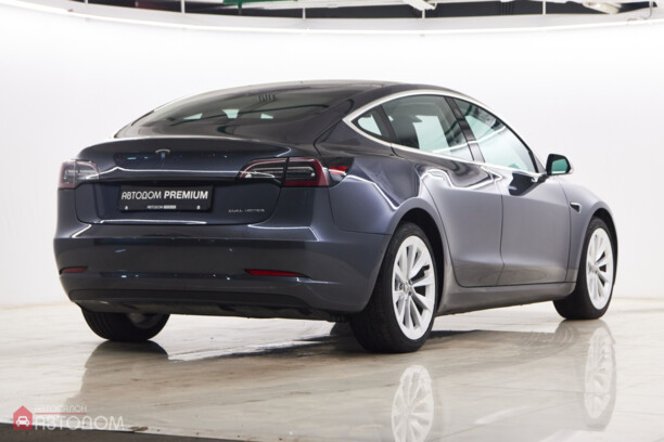 Tesla Model 3, 2018 г.