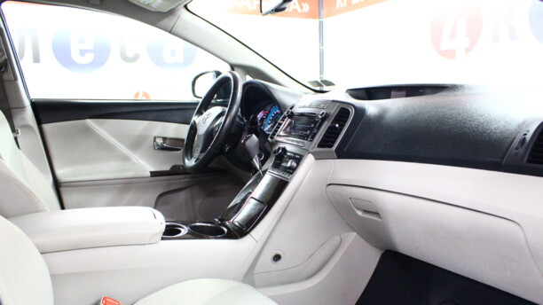 Toyota Venza I, 2010 г.