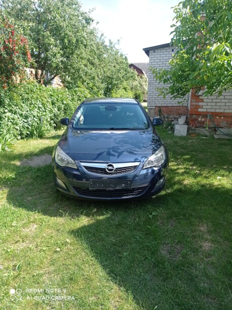 Opel Astra J, 2010 г.