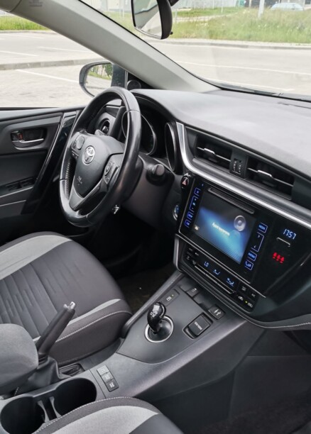 Toyota Auris II (E180) · Рестайлинг, 2016 г.