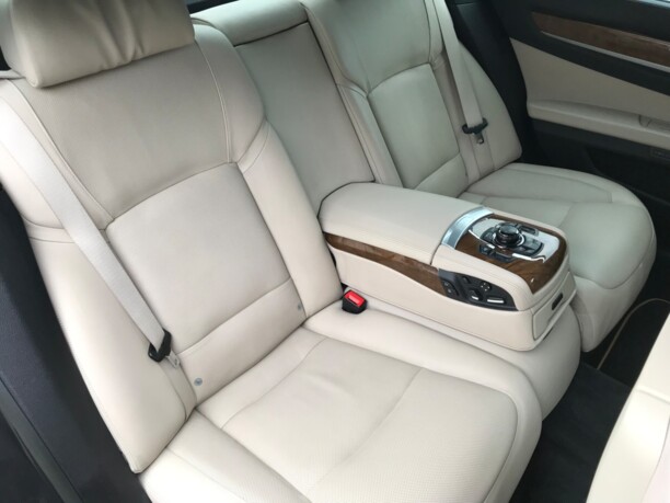 BMW 7 серия F02 (Long), 2010 г.