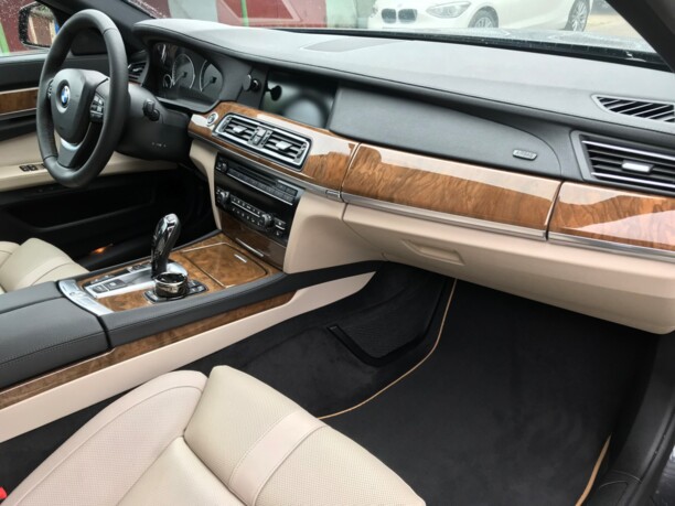 BMW 7 серия F02 (Long), 2010 г.