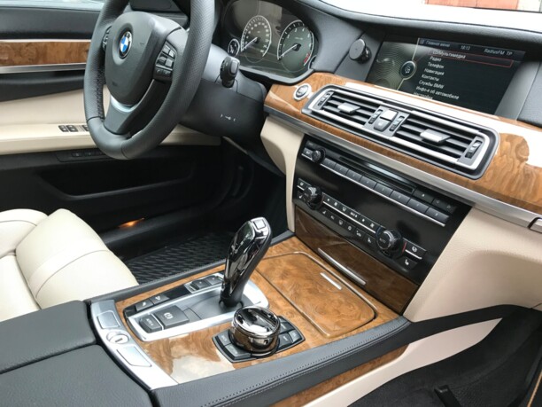 BMW 7 серия F02 (Long), 2010 г.