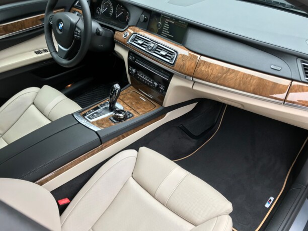 BMW 7 серия F02 (Long), 2010 г.