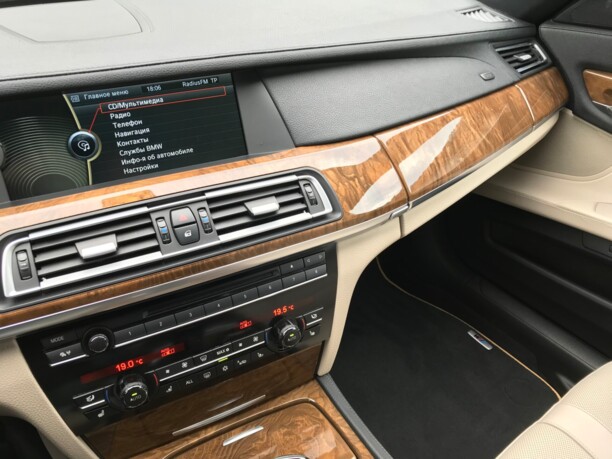 BMW 7 серия F02 (Long), 2010 г.