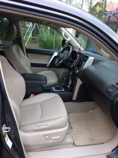 Toyota Land Cruiser Prado J150, 2010 г.