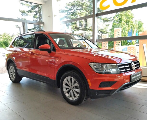 Volkswagen Tiguan II, 7 мест, 2019 г.
