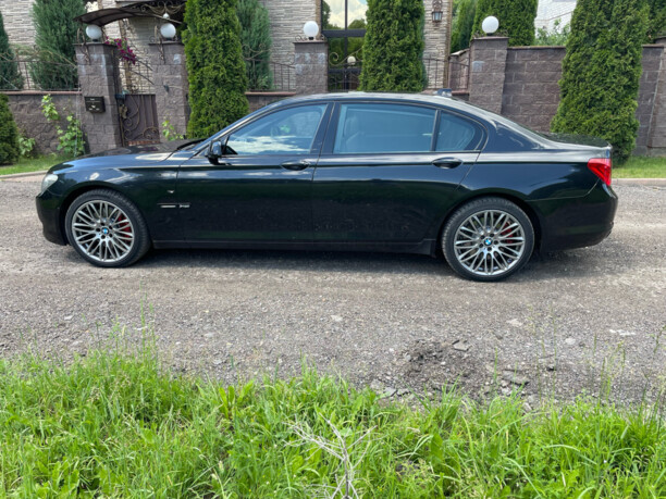BMW 7 серия F02 (Long), 2010 г.