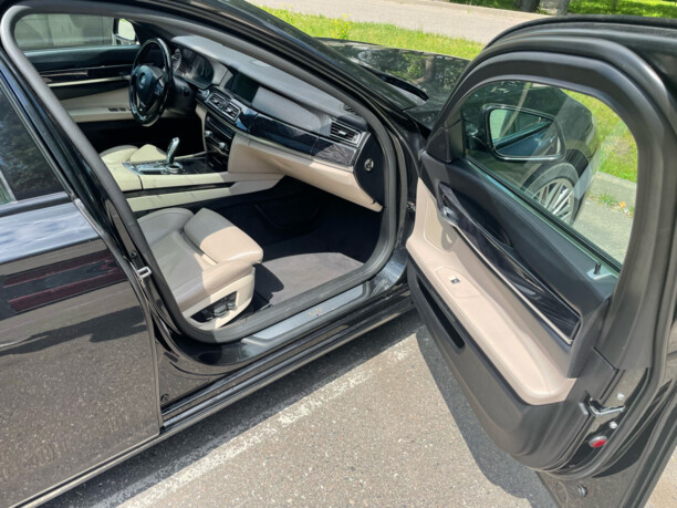 BMW 7 серия F02 (Long), 2010 г.