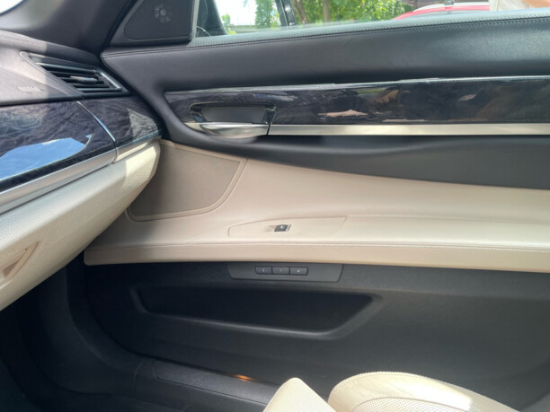 BMW 7 серия F02 (Long), 2010 г.
