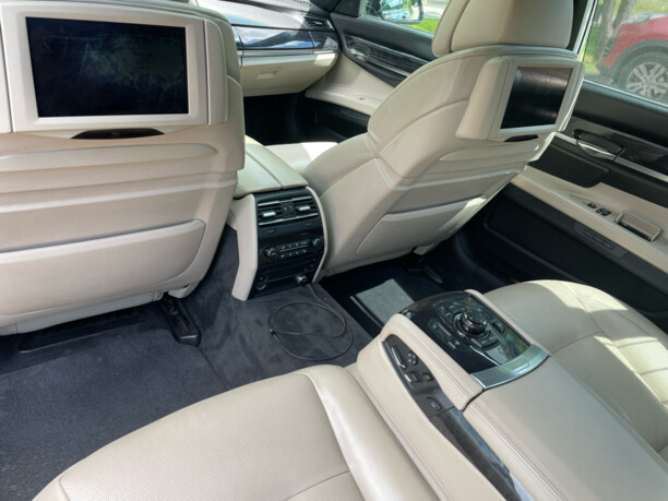 BMW 7 серия F02 (Long), 2010 г.