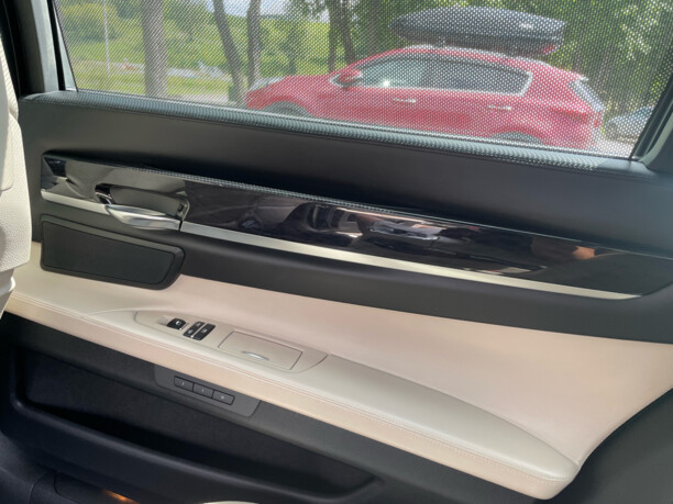 BMW 7 серия F02 (Long), 2010 г.