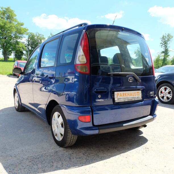 Toyota Yaris Verso, 2003 г.