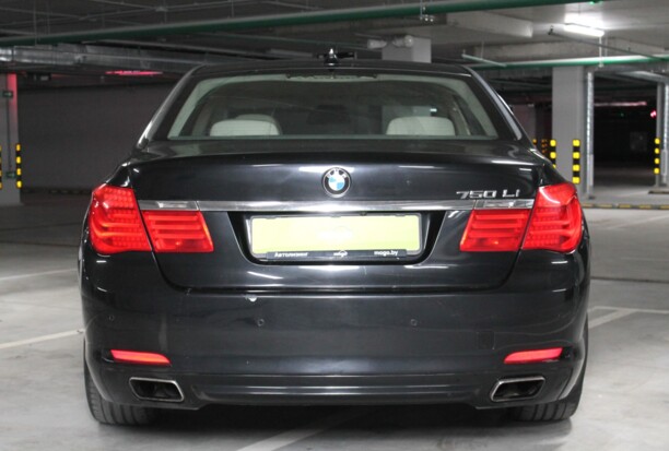 BMW 7 серия F02 (Long), 2010 г.