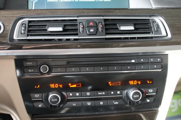 BMW 7 серия F02 (Long), 2010 г.