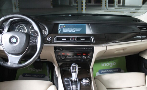 BMW 7 серия F02 (Long), 2010 г.