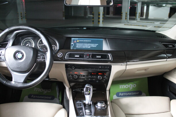 BMW 7 серия F02 (Long), 2010 г.