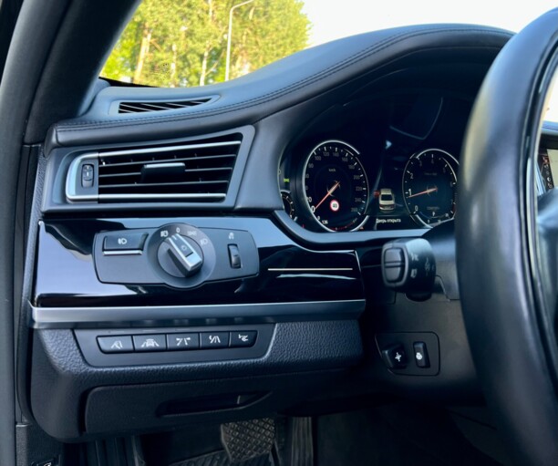 BMW 7 серия F01, F04 · Рестайлинг, 2013 г.