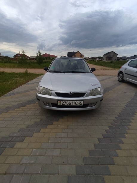 Mazda 323F, 1998 г.