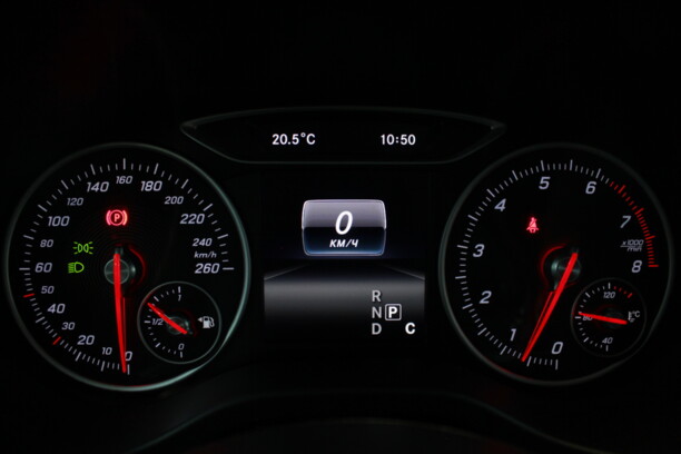 Mercedes-Benz A-Класс W176 (Рестайлинг), 2016 г.