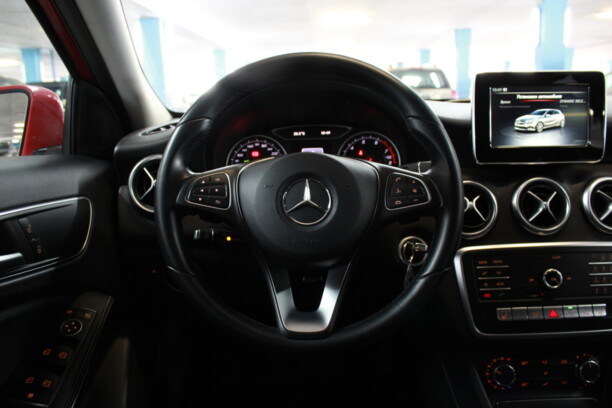 Mercedes-Benz A-Класс W176 (Рестайлинг), 2016 г.