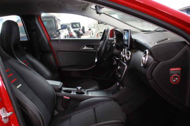 Mercedes-Benz A-Класс W176 (Рестайлинг), 2016 г.